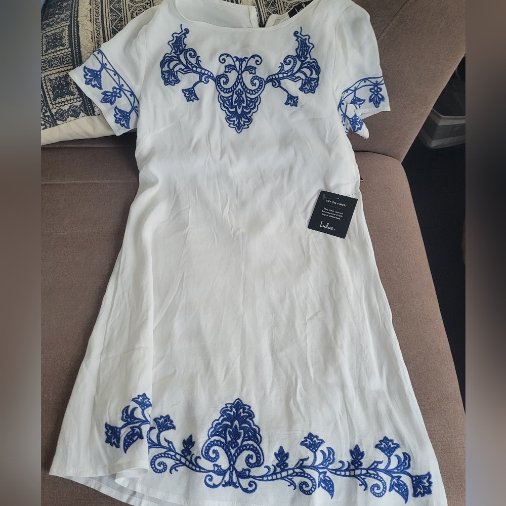 Lulu's A Tale To Tell.  White and Blue Embroidered Dress